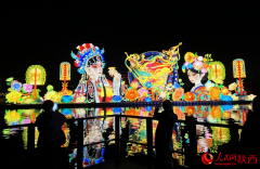 春节对我来说是一年中最出格、最温暖
